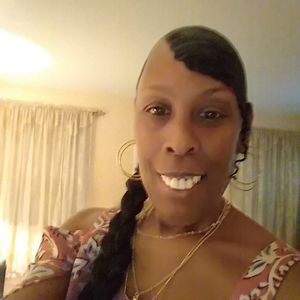 Meet your Posher, Yolanda